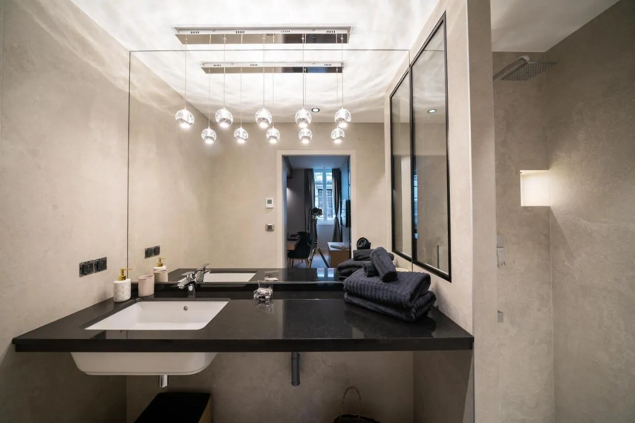 Le Luxury Design De La Vieille Ville Annecy Apartment